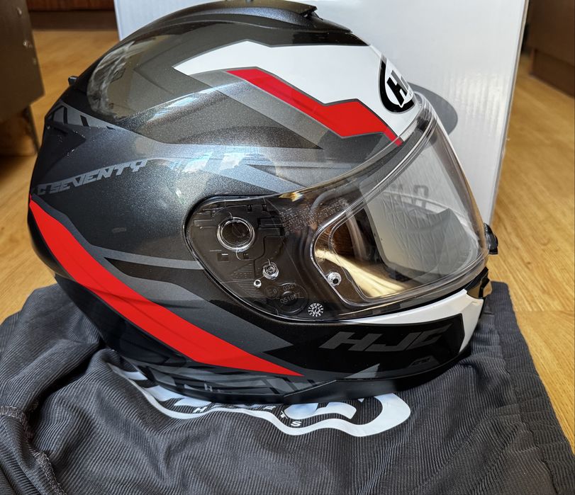 Каска HJC C70  56см размер S