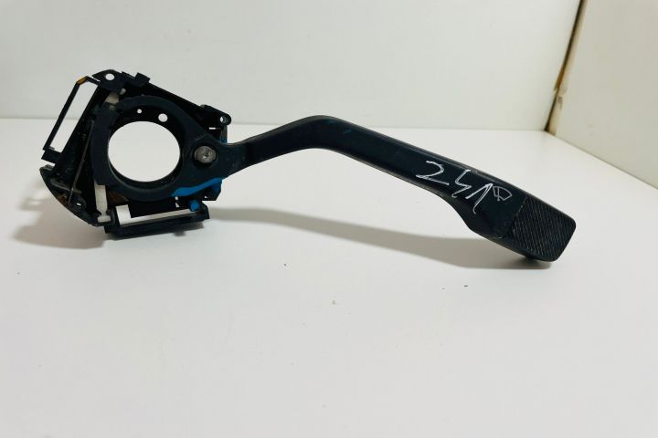 Maneta stergator 333953503K Volkswagen VW Golf a 2-a generatie seria