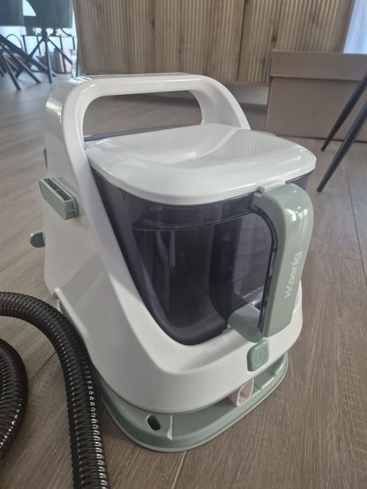 Vand aspirator de tapiterie