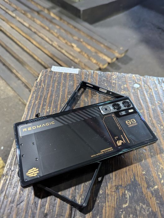 Обменяю redmagic 9pro на iphone 15 или 16