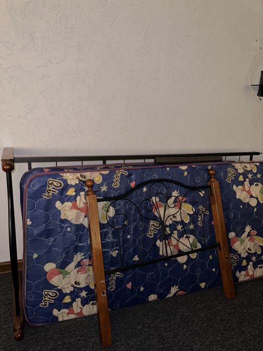 Кровать (собирается)