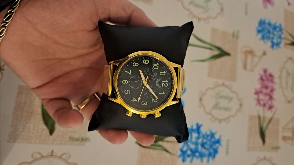 Vând ceas ULYSSES folosit de o data