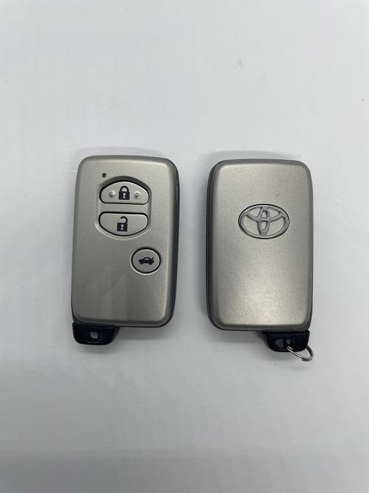 Смарт ключи и корпуса на Тойота
