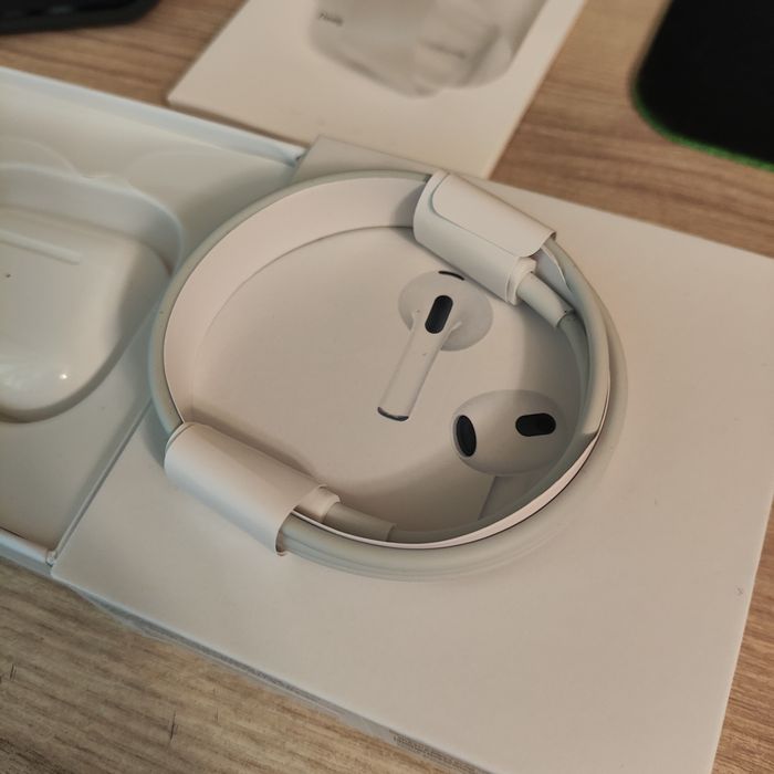 AirPods 3 новые, в упаковке
