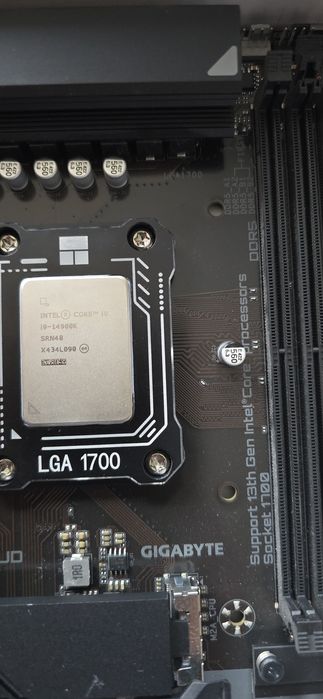 Procesor Intel Core i9 14900K până la 6.0 GHz