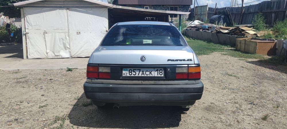 Продам пассат б3 .