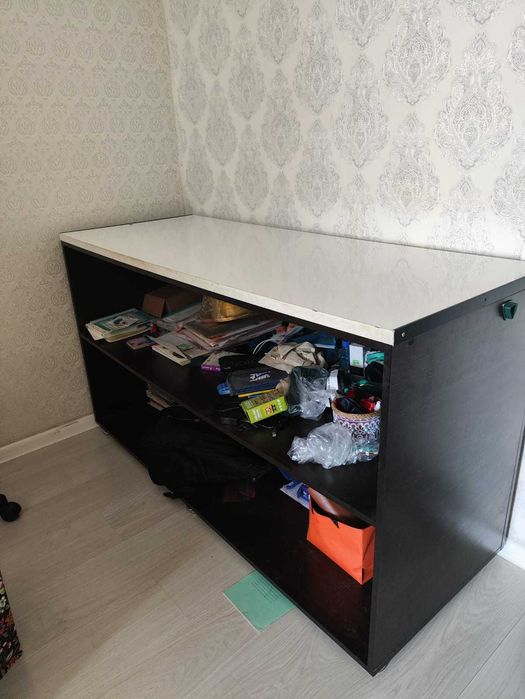 Продам недорого стол на кухню