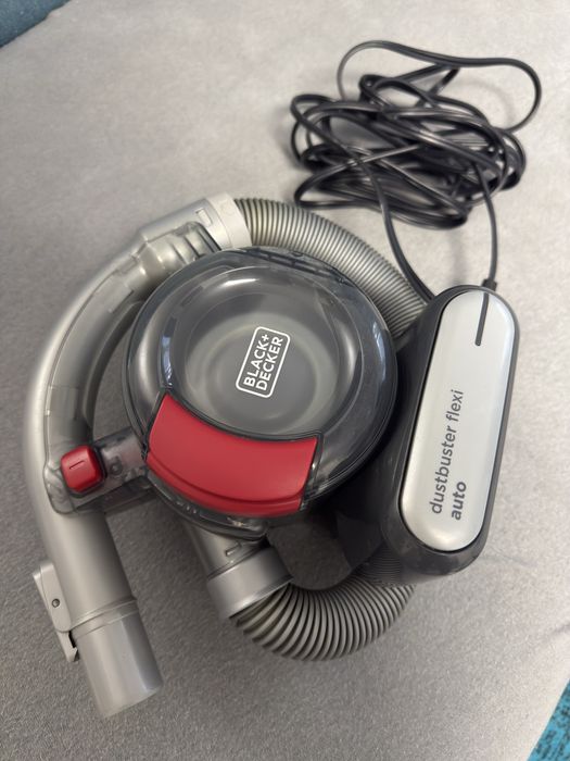 Aspirator auto portabil Black&Decker
