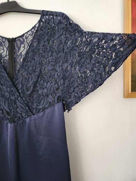 Rochie bleumaren cu dantelă