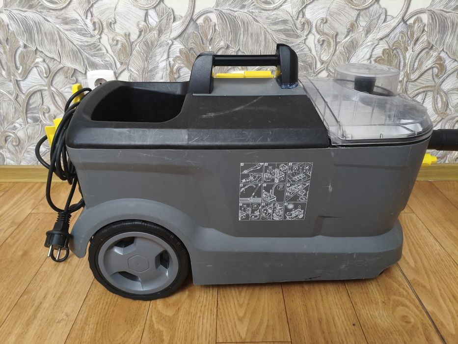 Пылесос Karcher Puzzi 10/1  серый