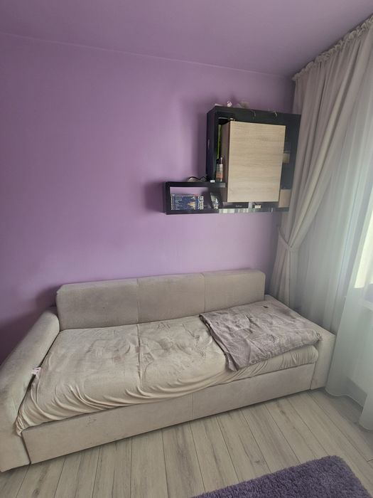 Vand mobila de birou făcută la comanda