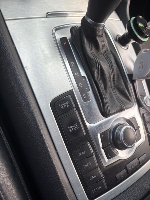 Джип audi q7 2007g