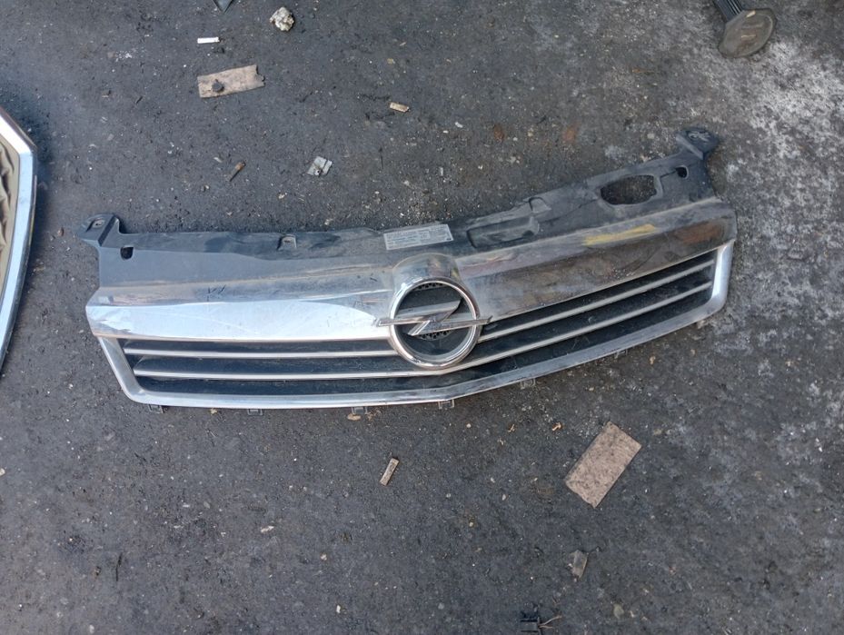Grila centrală Opel Zafira B 2007