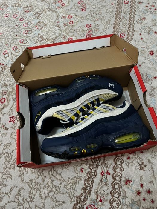 Продаю кроссовки новые Air Max 95
