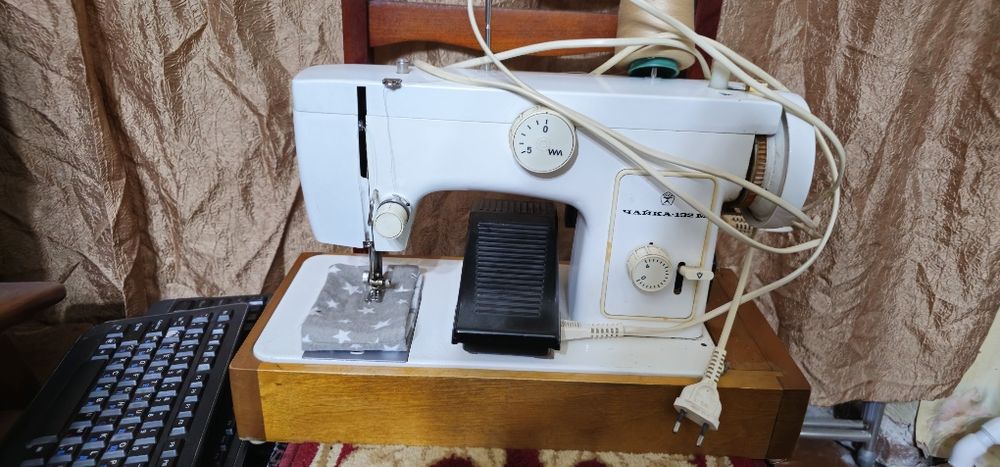 Продаётся швейная машинка Чайка