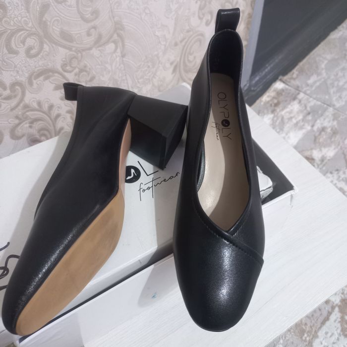 Продам туфли черные женские