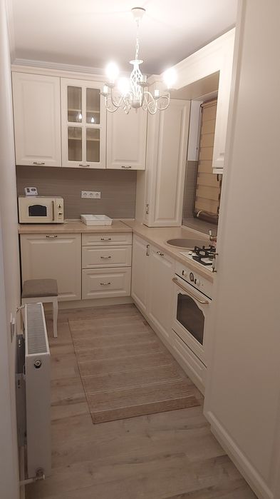 Dau spre închiriere apartament 2 camere Florești și loc de parcare