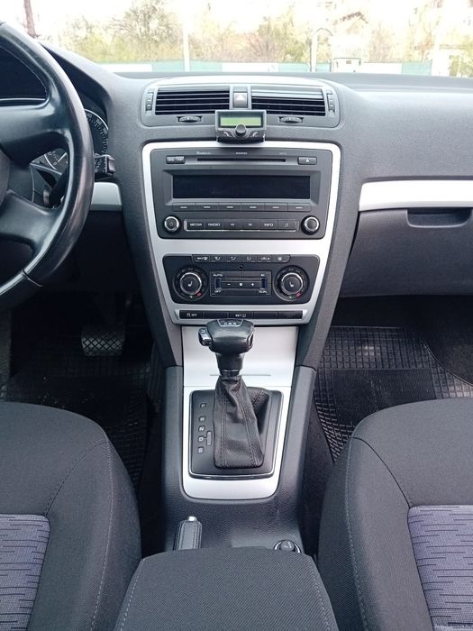 Skoda Octavia 2 Facelift Combi Break, 1.6 TDI, An 2011, Automata