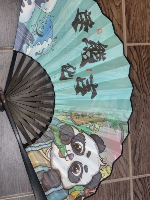 Красочные праздничные вееры