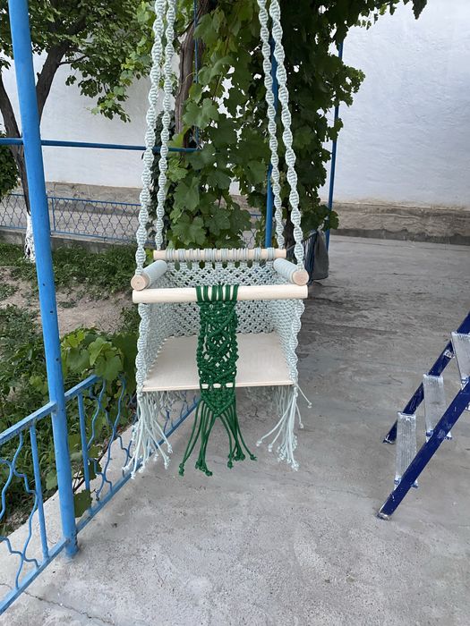 Детская качели ручной работы.
