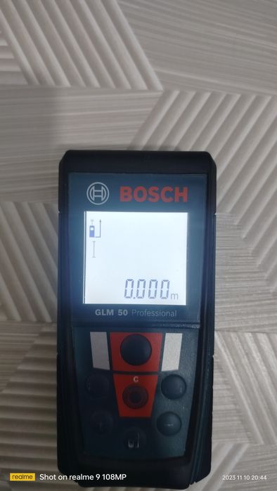 Продаю электронный метр нормальное состояние работает очень отлично