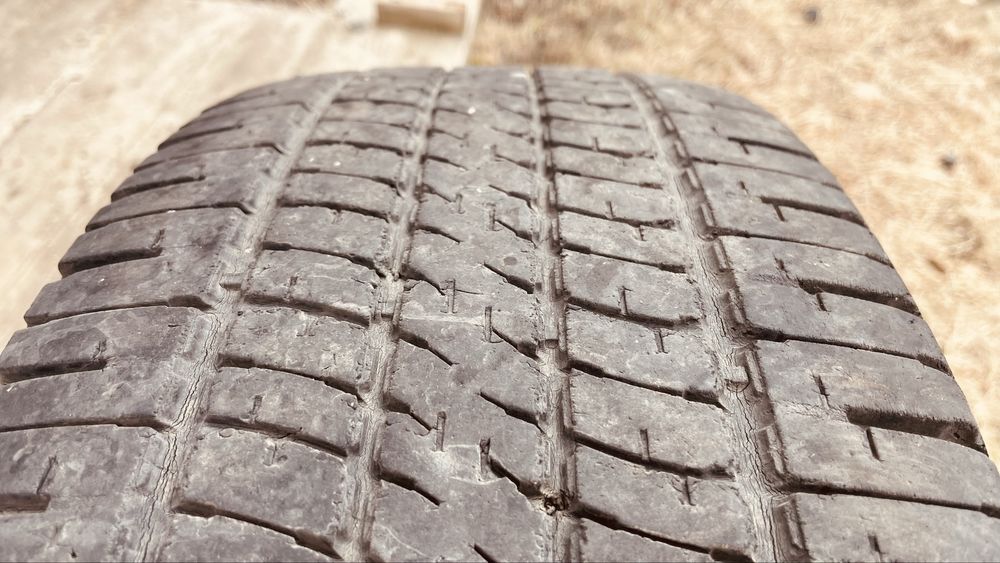 Продам шины 2 шт 225/75/15R