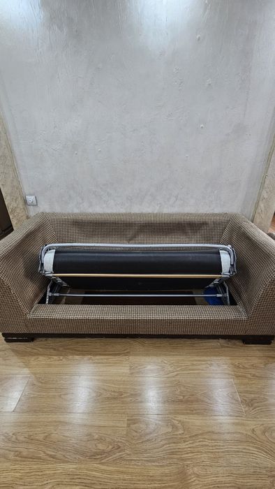 Отдам диван раскрадной. Бесплатно