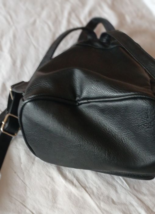 Ghiozdanel de mici dimensiuni