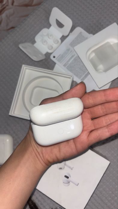 Оригинальный кейс AirPods Pro 2