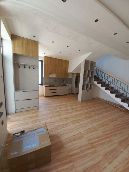 Mirobod Sarakulka tarafda 103m² bo'lgan Tayyor 2-qavatli kottedj Sotuv