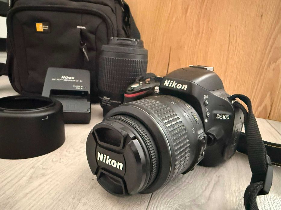Kit Foto DSLR Nikon D5100 + Obiective 18-55mm & 55-200mm VR + Geantă Case Logic
