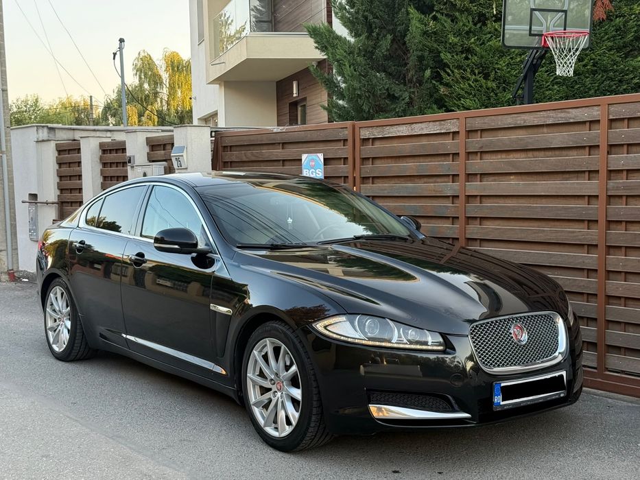 JAGUAR Xf