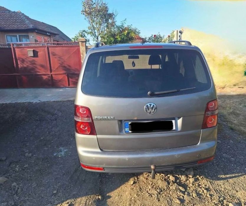 Touran Anul 2008 1.9 tdi 105cp Climatronic Jante Carlig Încălzire scaun