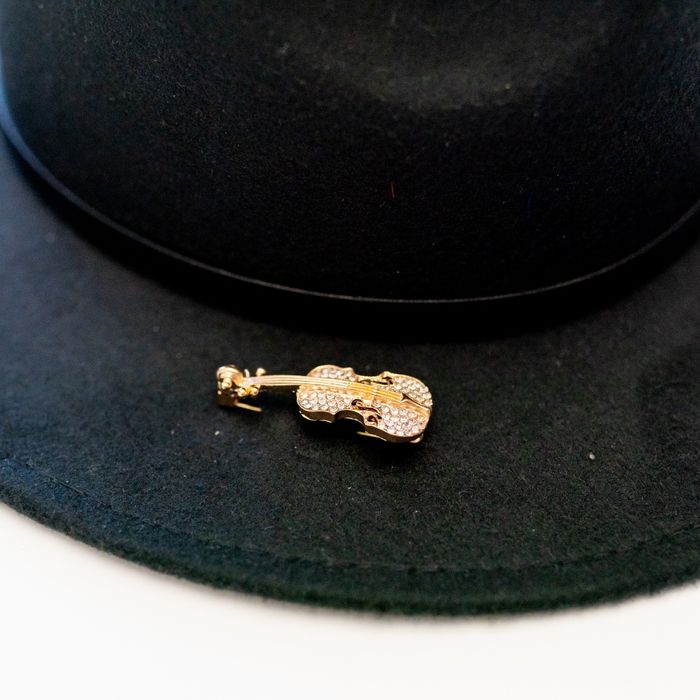 Vând pălării damă custom made