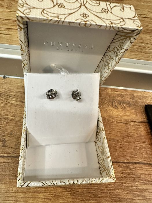 Елегантни сребърни обеци