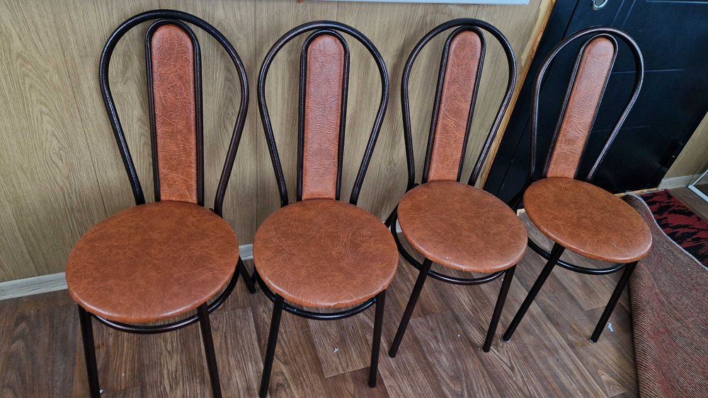 Кухонные стулья 4 штуки