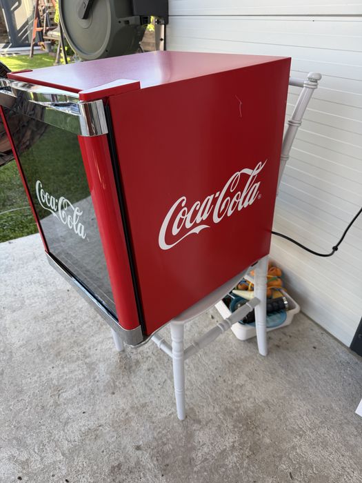 Vand minifrigider/ lada/ vitrina Coca Cola