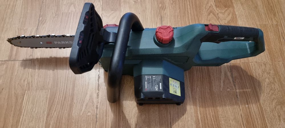Fierastrau cu lant ParkSide PAKS 20-Li E5