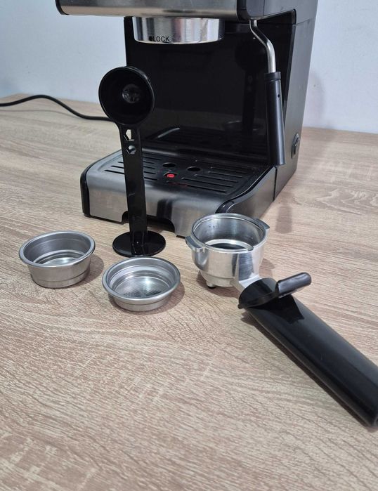 Espressor manual BEKO in stare foarte buna + tamper de'longhi 51mm