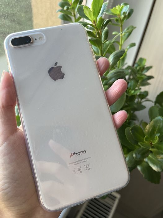 iPhone 8 Plus 64 Gb