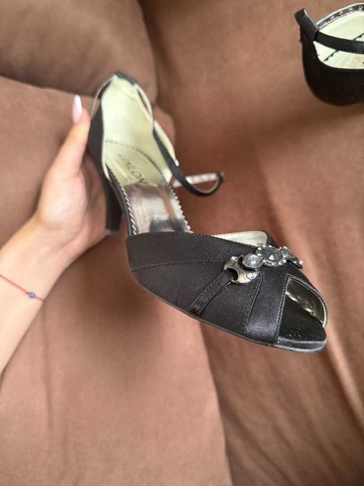 Летни обувки на ток