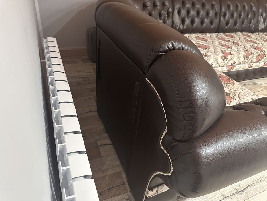 Угловой диван в зал или гостиную