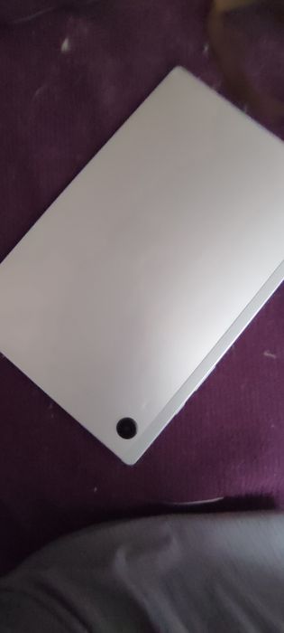 Продам Samsung tab a8 можно обмен на телефон.