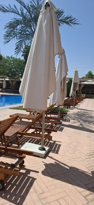 Лежак для бассейна