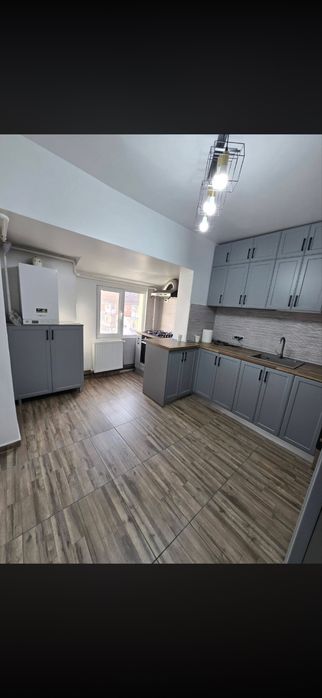 Apartament 4 camere centru