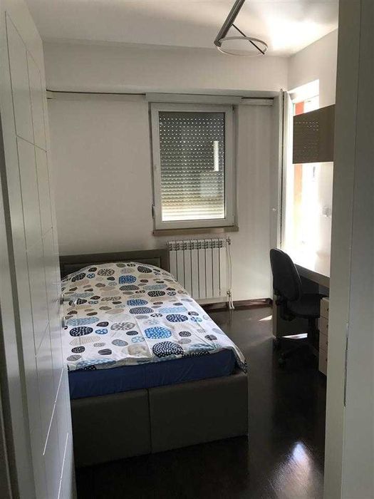 Тристаен имот в кв.Сухата река