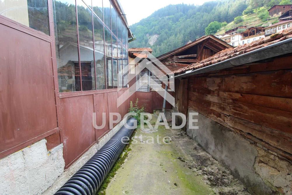 Продава се Къща в с. Забърдо, Област Смолян - 266 кв.м за 170 €/кв.м - Снимка #1