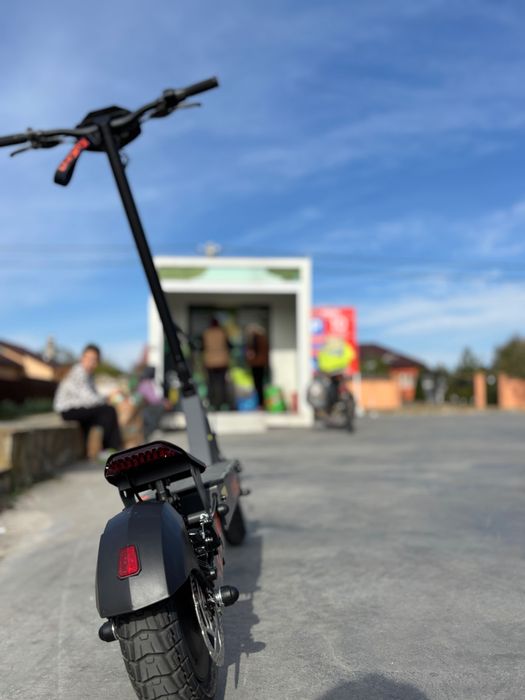 Trotineta electrică kukirin g2 2025