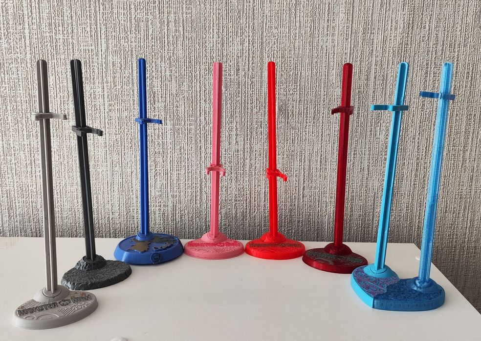 Лот одежды, лот подставок Monster High