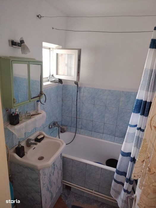 2 Camere mobilat pe str Miron Costin